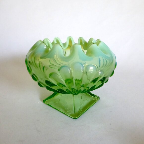 VINTAGE JEFFERSON GLASS OPALESCENT ROSE FLOWER PEDESTAL BOWL (PRE-OWNED) - Picture 4 of 9